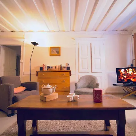 Renove Pour 7 Personnes, Proche Centre Et Pistes, Avec Wifi Et Parking - Fr-1-572-287 Daire Arâches
