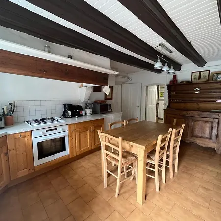 Renove Pour 7 Personnes, Proche Centre Et Pistes, Avec Wifi Et Parking - Fr-1-572-287 * Arâches